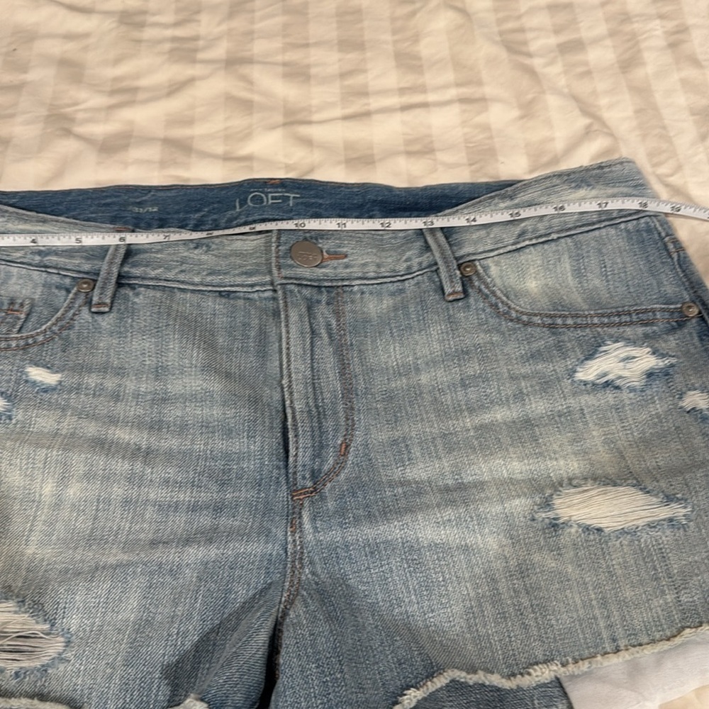 Loft Cut Off Jean Shorts - Picture 4 of 6